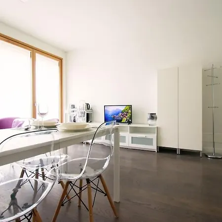 Corso Vercelli Cozy Modern Flat Apartamento