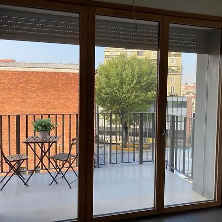 Corso Vercelli Cozy Modern Flat شقة *